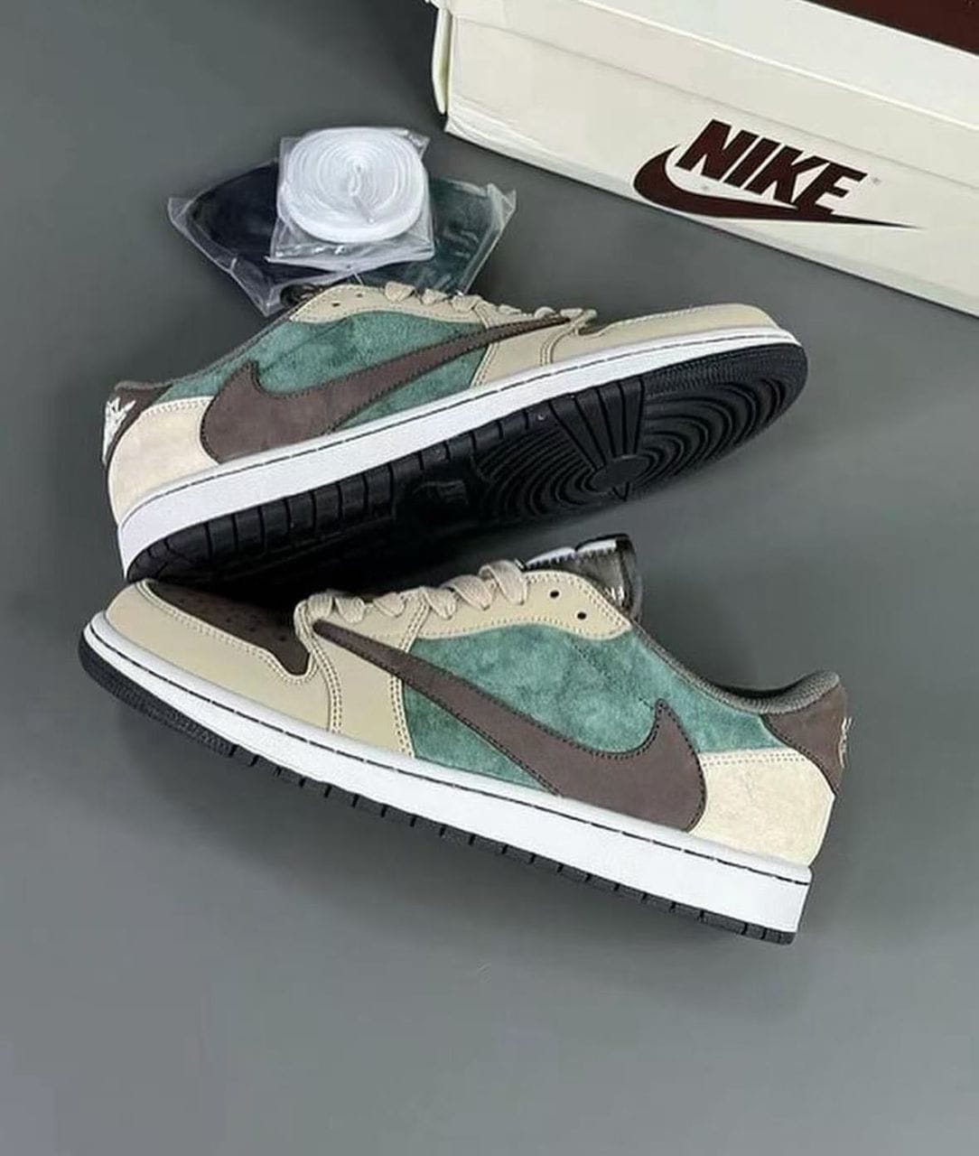 Nike SB Dunk Low