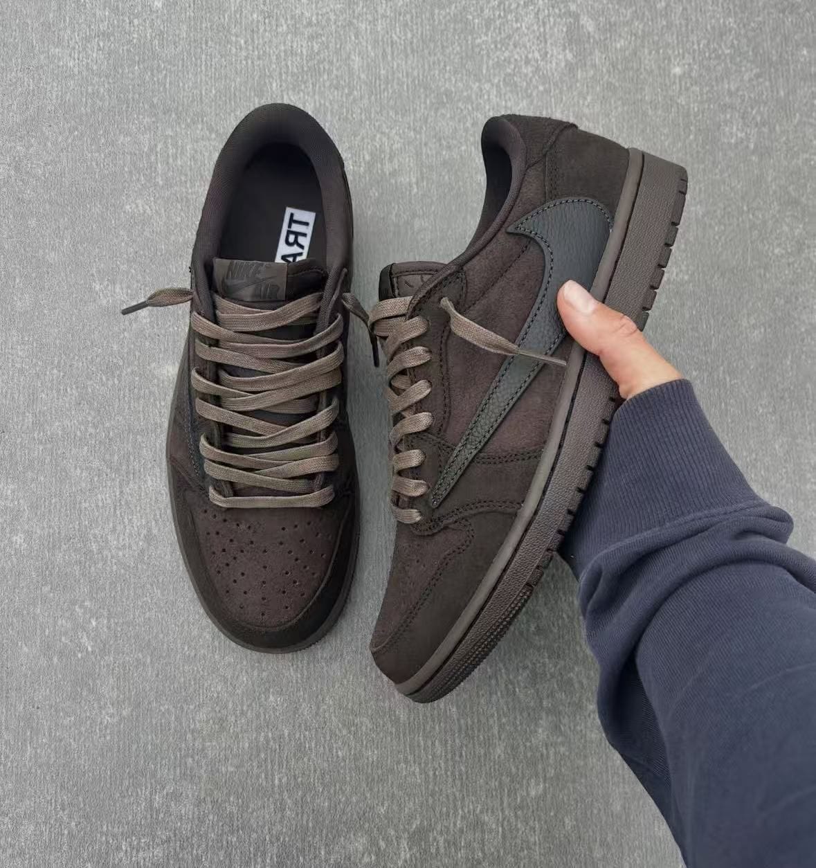 Air Jordan 1 Low x Travis Scott Dark Mocha