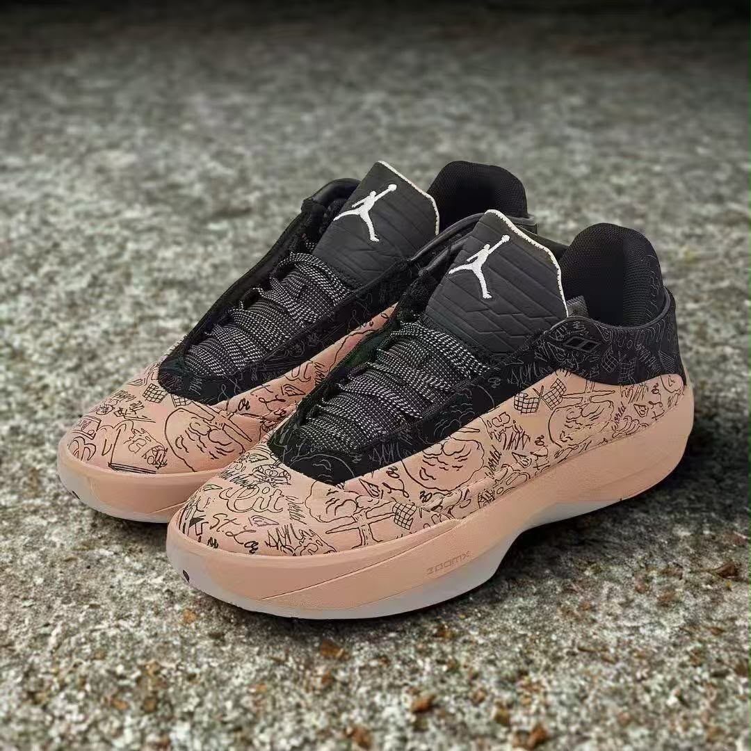 Air Jordan 11 CMFT Low Graffiti