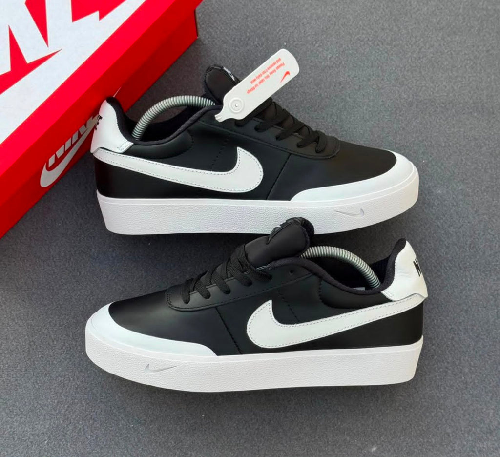 Nike Low-Top Sneakers Black/White