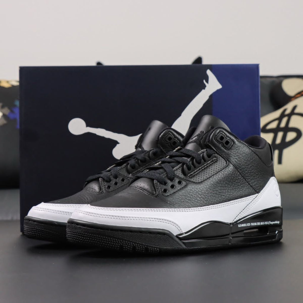 Air Jordan 3 Retro Black/White