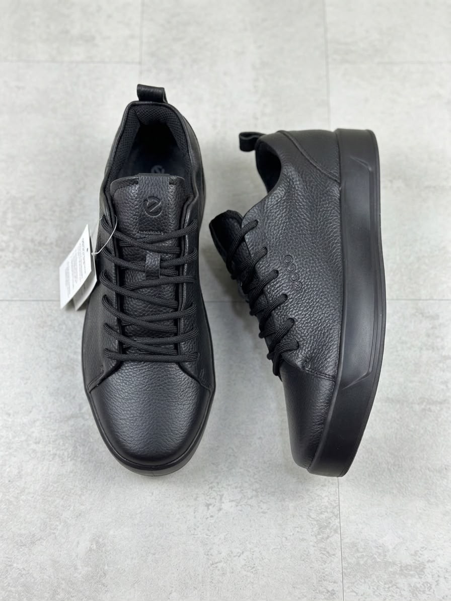 ECCO Soft 7 Low-Top Leather Sneakers Triple Black