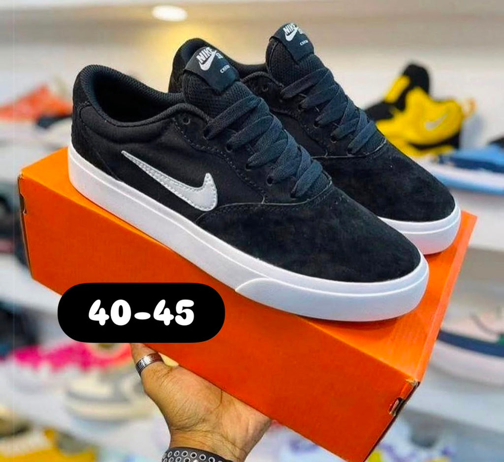 Nike SB Chron 2 Low-Top Skate Sneakers Black/White
