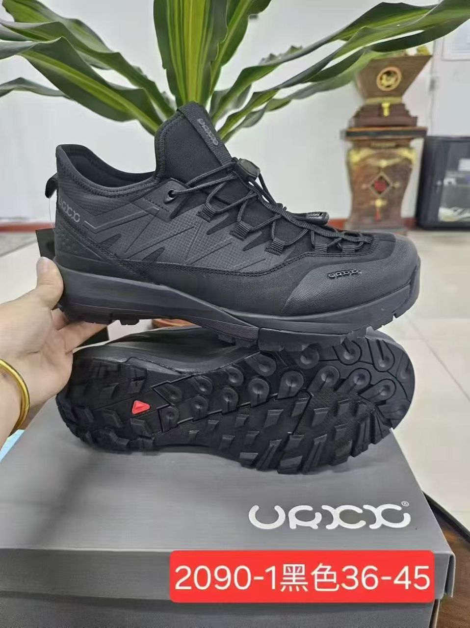 ECCO Exohike Low-Top Hiking Sneakers Triple Black