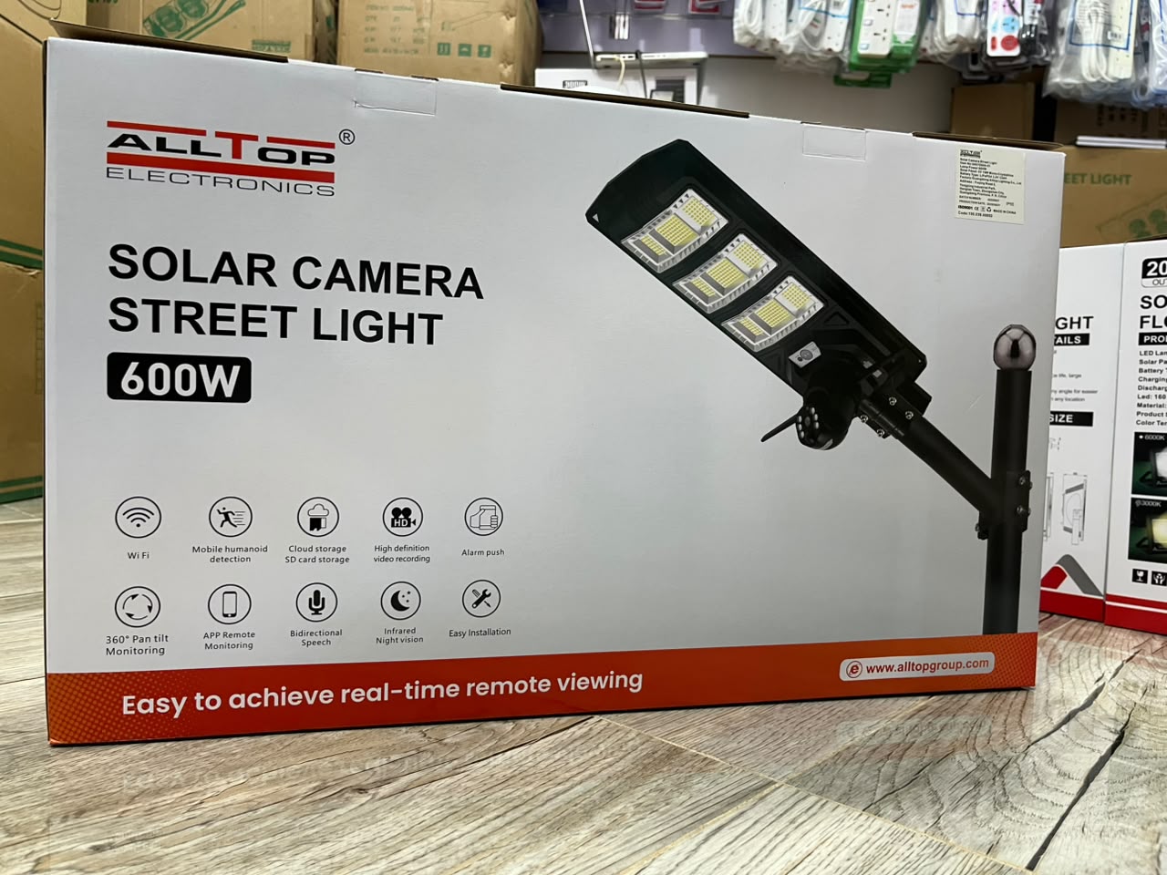 600W Solar Camera Street Light