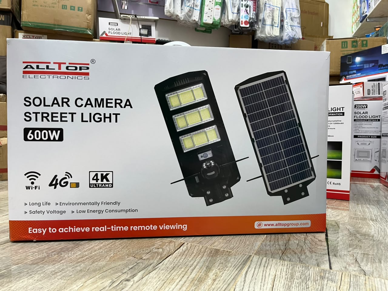 600W Solar Camera Street Light