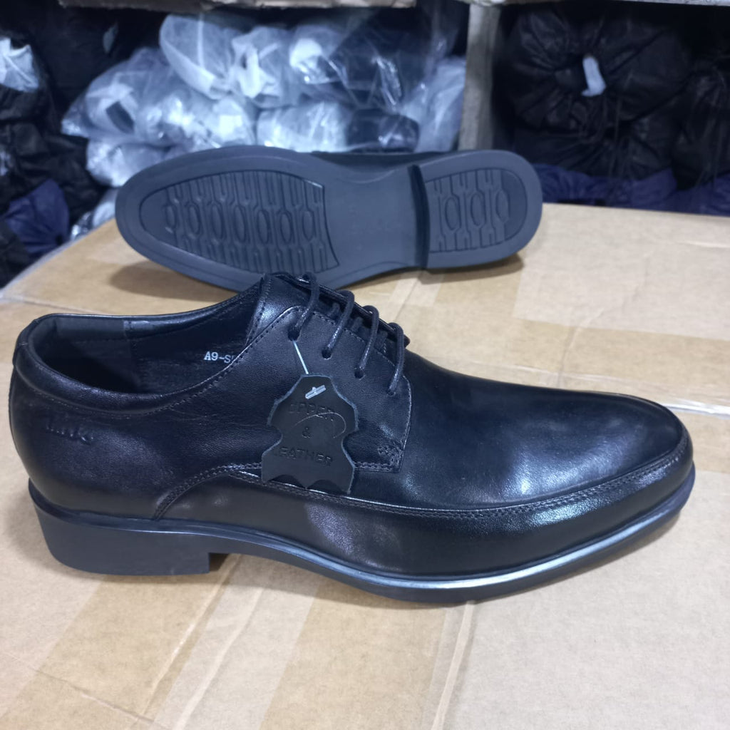 Black Leather Apron Toe Derby Shoes