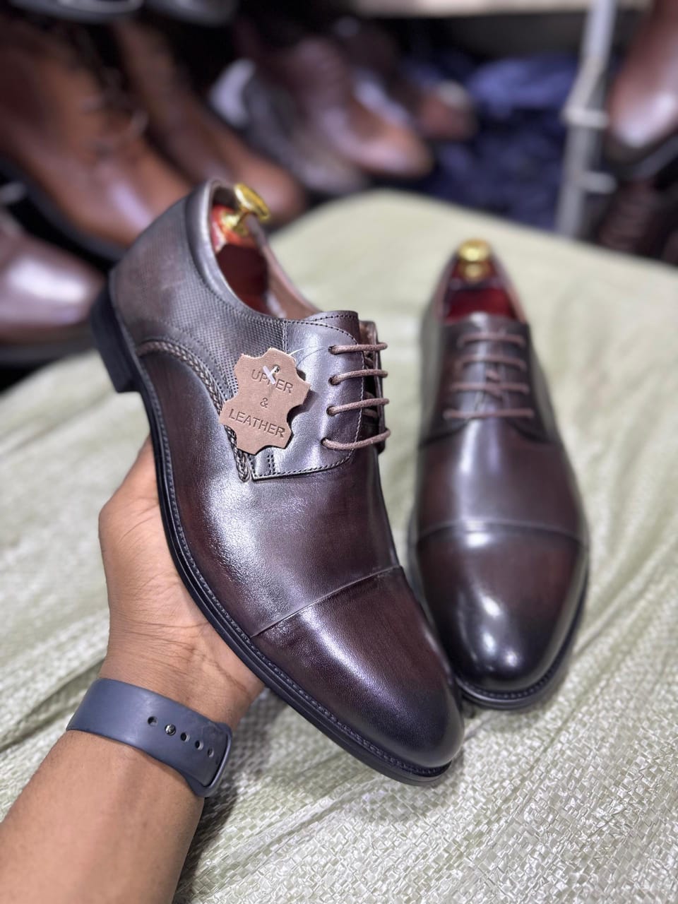 Dark Brown Leather Textured Vamp Cap Toe Derby Shoes