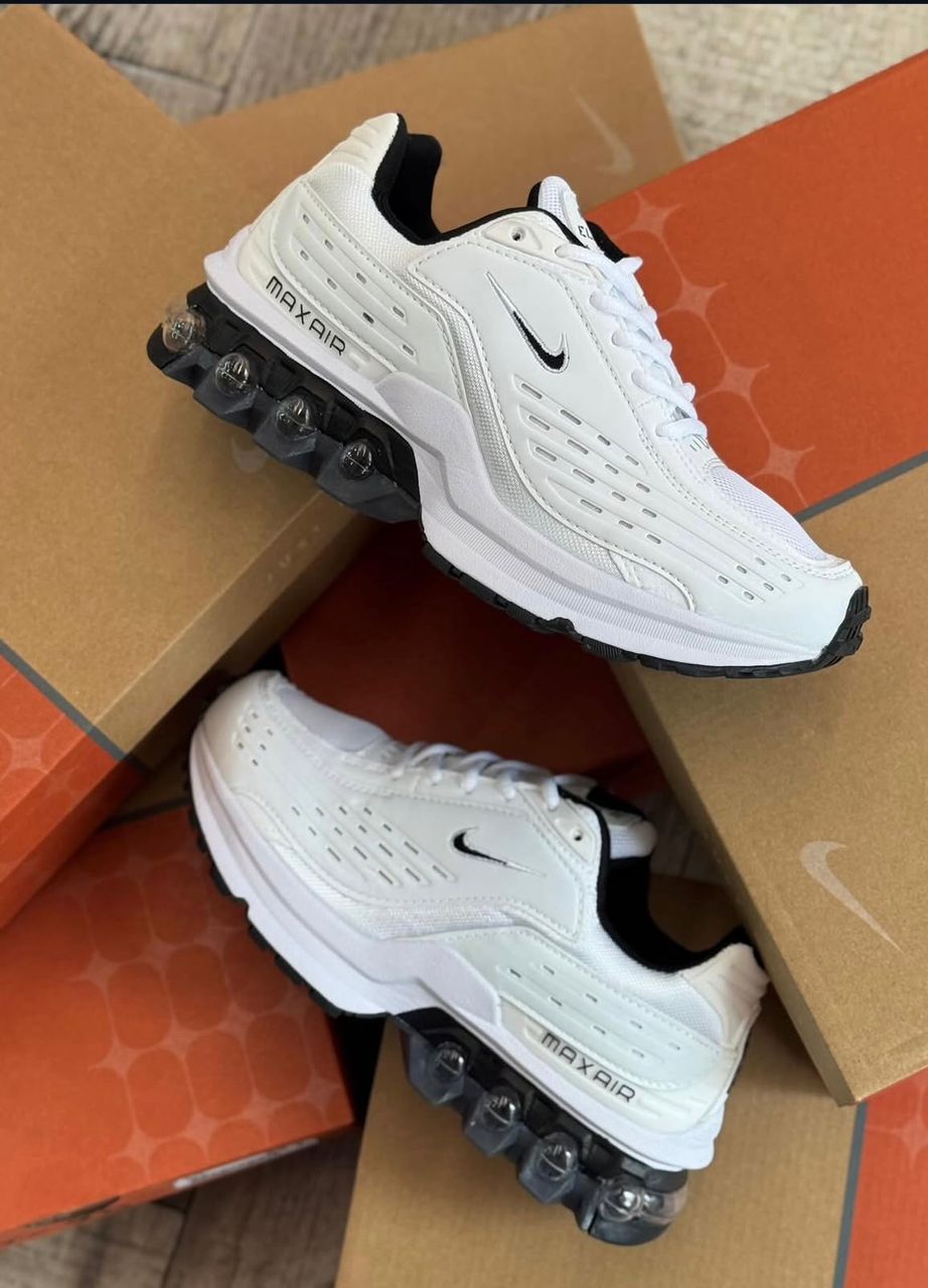Nike Max Air Sneakers – White/Black