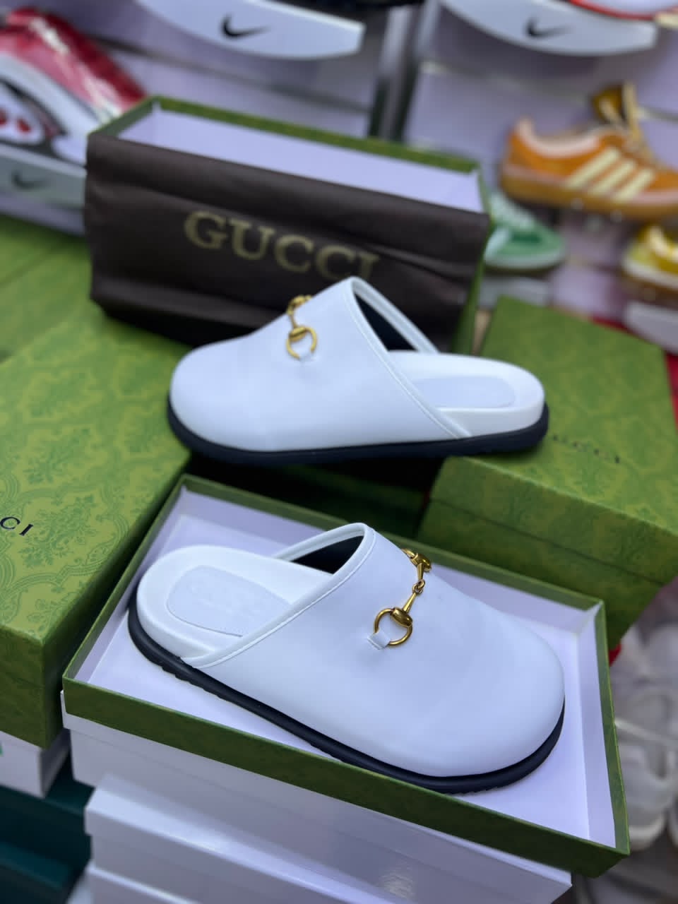 Gucci White Horsebit Mule Slide