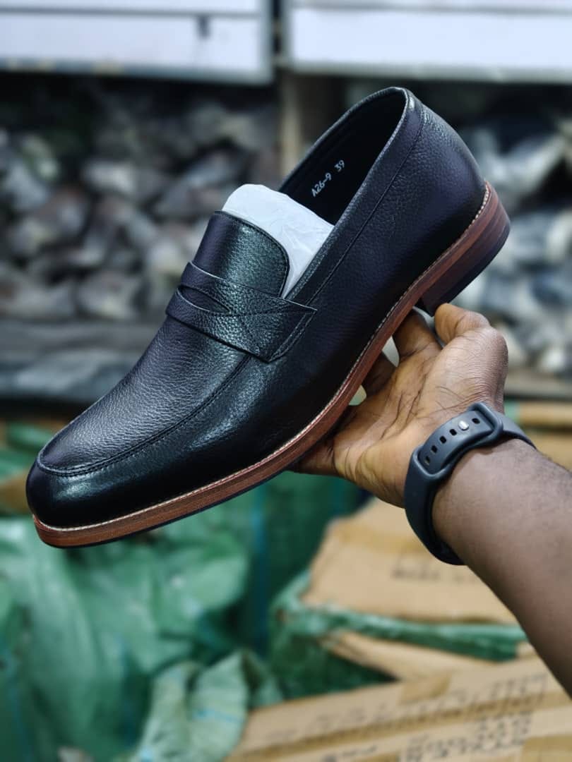 Men's Black Pebbled Leather Penny Loafer