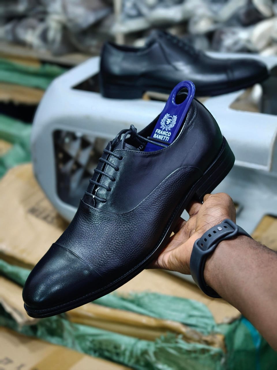 Franco Banetti Men's Black Pebbled Leather Cap-Toe Oxford