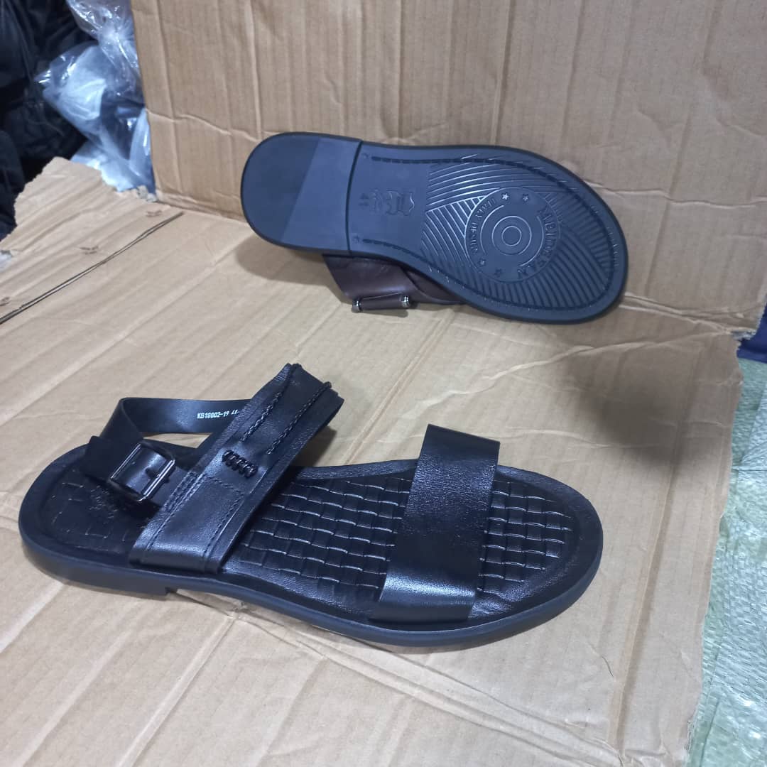 Men's Black Leather Open-Toe Buckle Sandals