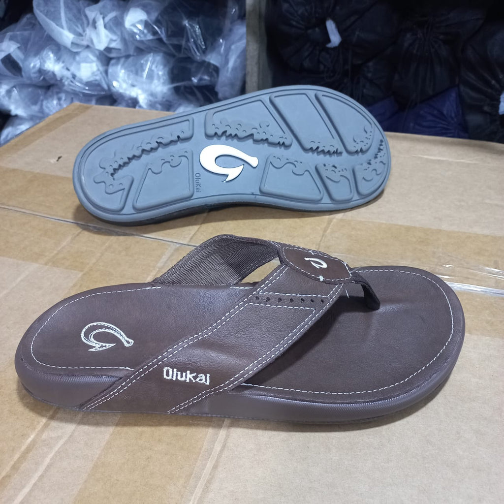 OluKai Men's Leather Flip Flops