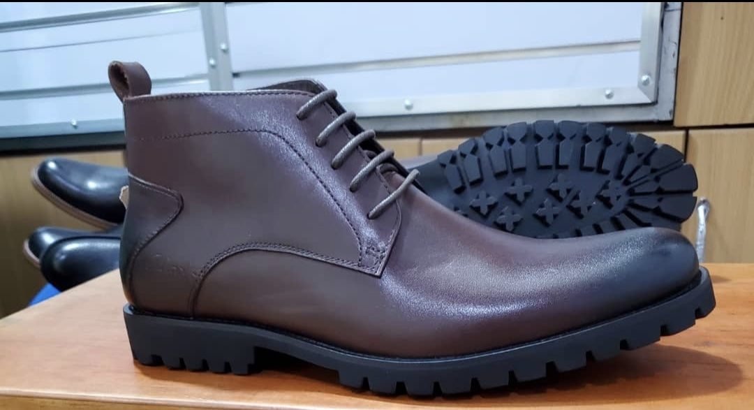 Dark Brown Leather Lace-Up Chukka Boots with Lug Sole