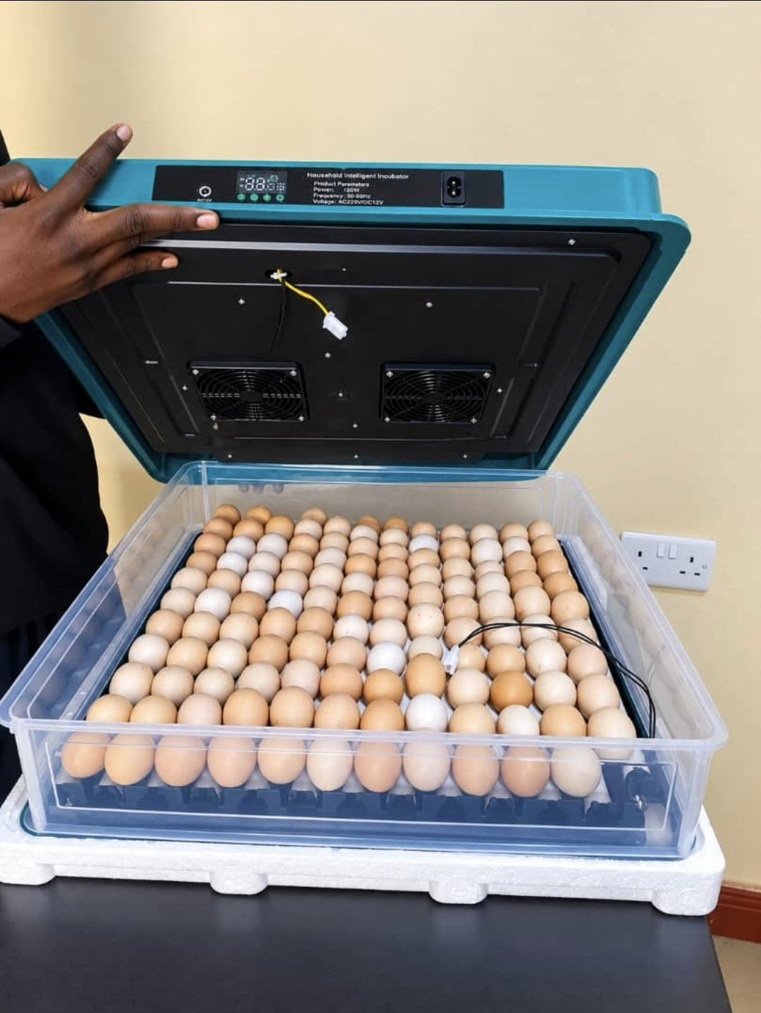 130 eggs Household Intelligent Egg Incubator
